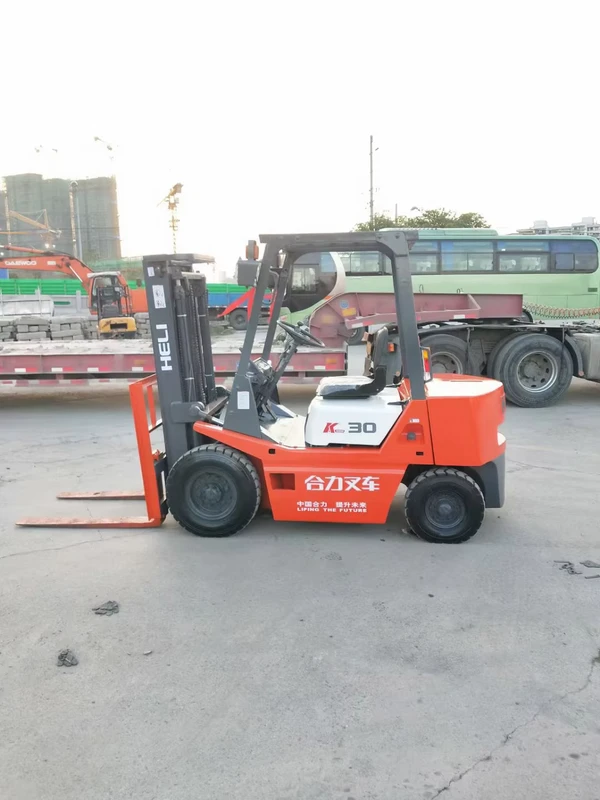Diesel Forklift 3 Ton CPC30 CE ISO EPA Euro 5 Engine Emission Manual Transmission