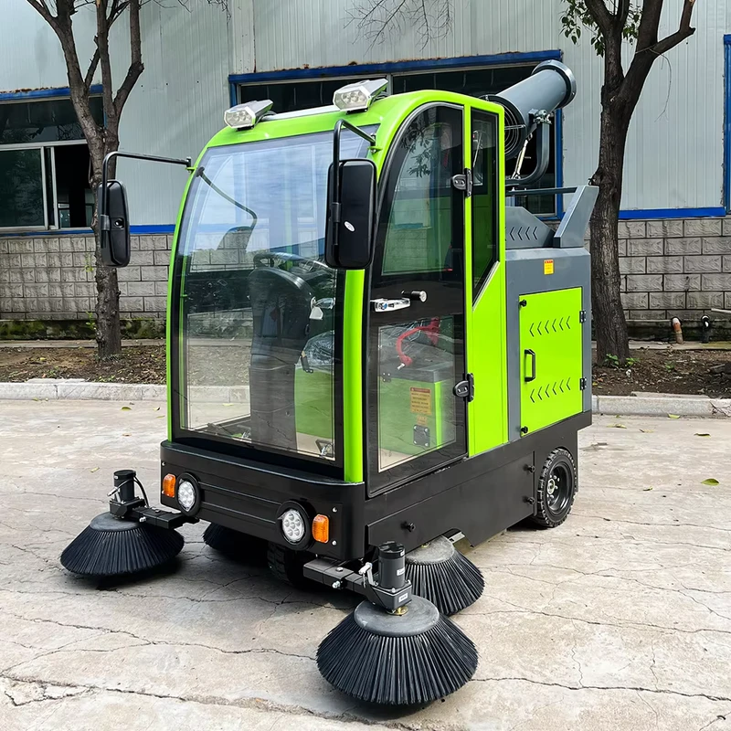 Indoor and Outdoor Floor Cleaning Machine for Driveway and Road 3 Wheel Ride on Street Cleaner Industrial Cart