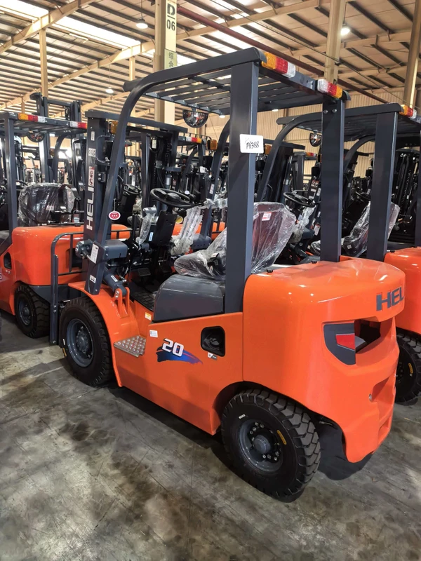 Small Manual Forklifts 2 Ton 2.5 Ton Diesel Forklift All Terrain Farm Forklifts for Sale