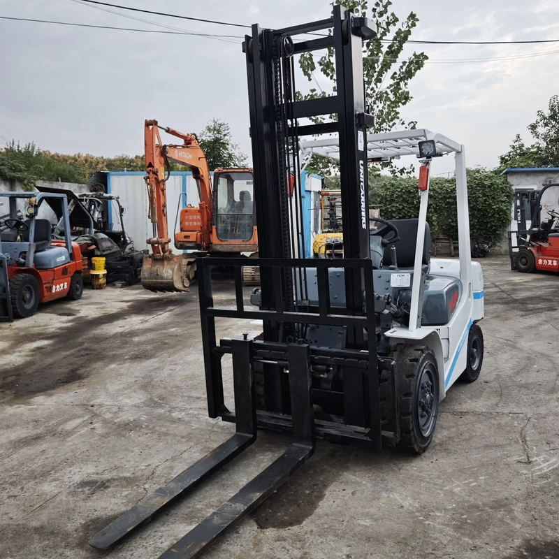 Used TCM 3T Diesel Forklift FD30 Hydraulic System Spares Original Parts Two Three Stage Mast Solid Polyurethane Tire for Sale